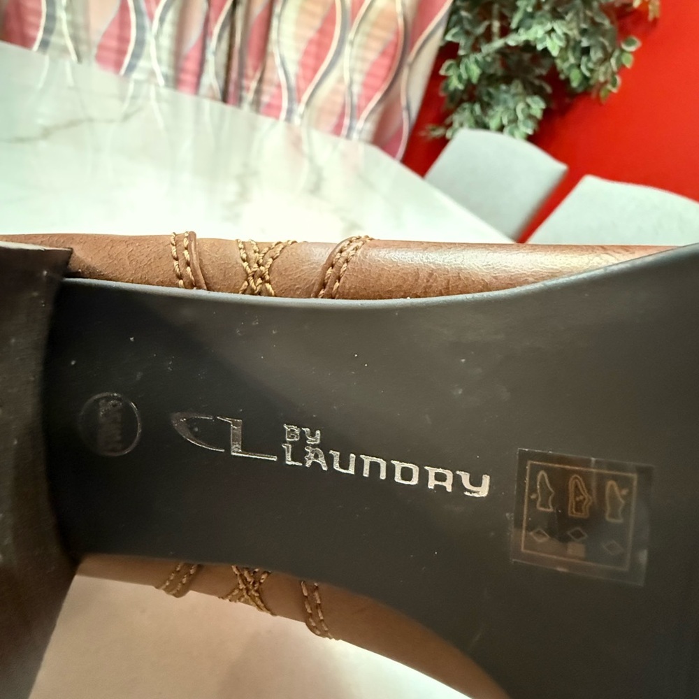 CL by Laundry Brown Ankle Booties Size 9.5 - Picture 6 of 6
